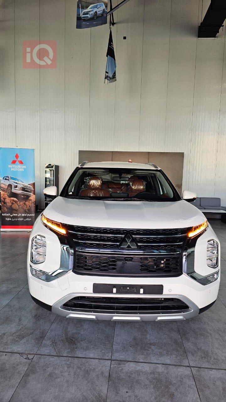 میتسوبیشی ئاوتلاندەر